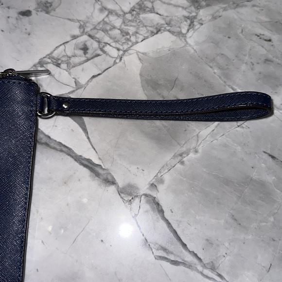 Michael Kors clutch - Picture 5 of 10